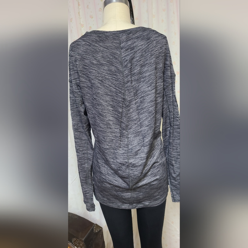 Lululemon Tee Shirt View 2